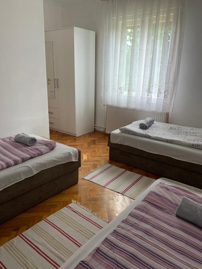 Kriszta Apartmanház Apartman Balatonlelle Kültér fotó