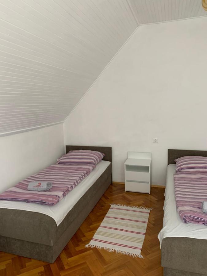 Kriszta Apartmanház Apartman Balatonlelle Kültér fotó
