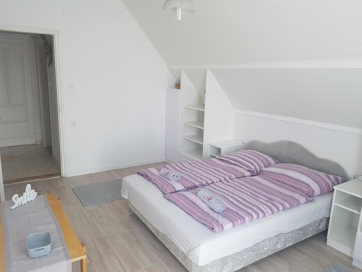 Kriszta Apartmanház Apartman Balatonlelle Kültér fotó