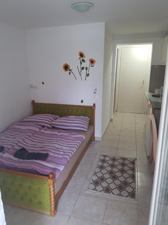 Kriszta Apartmanház Apartman Balatonlelle Kültér fotó