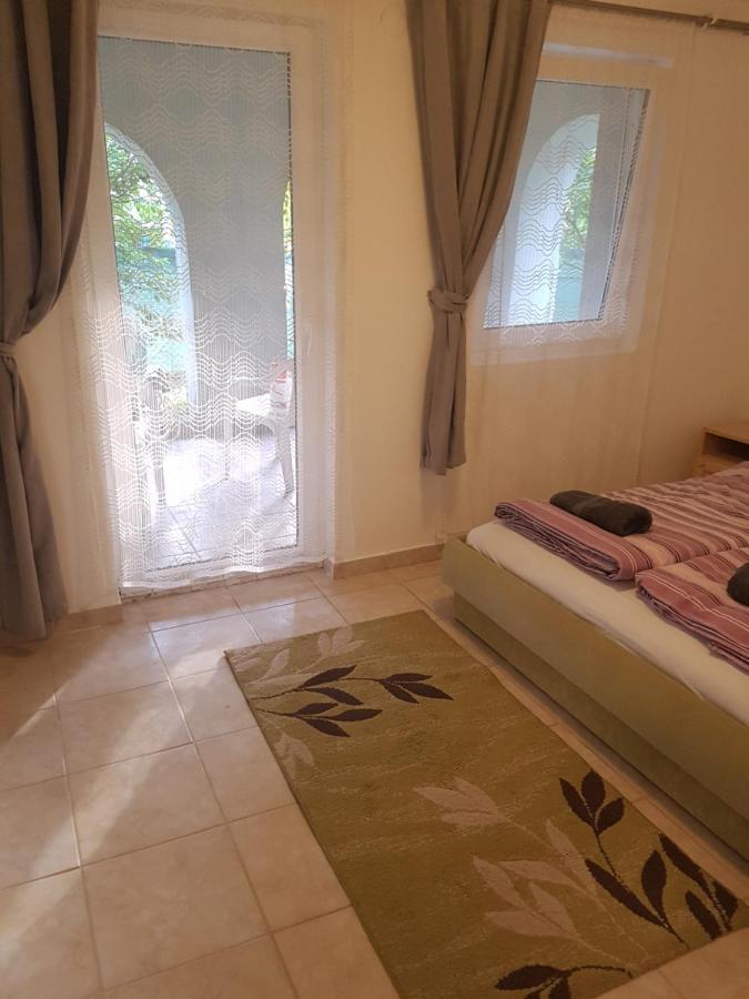 Kriszta Apartmanház Apartman Balatonlelle Kültér fotó