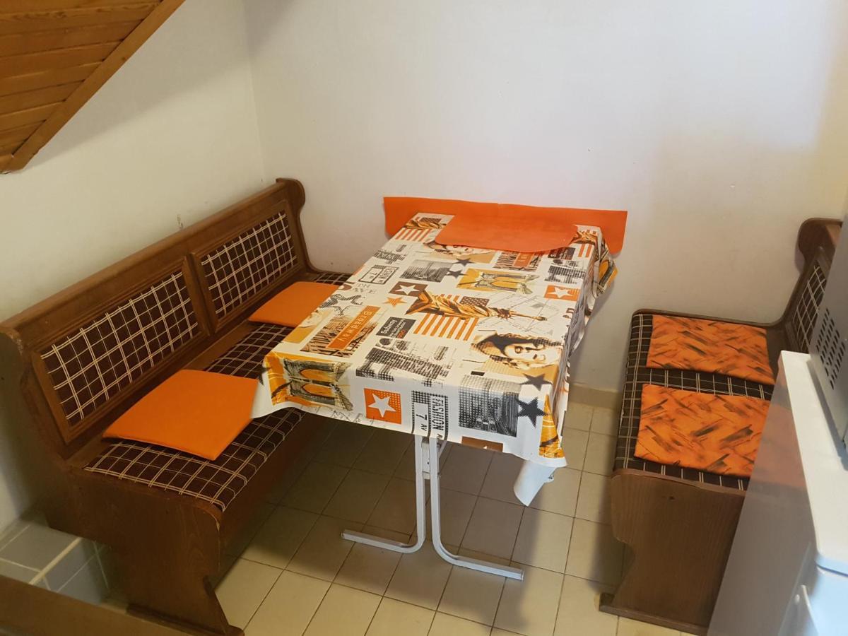 Kriszta Apartmanház Apartman Balatonlelle Kültér fotó