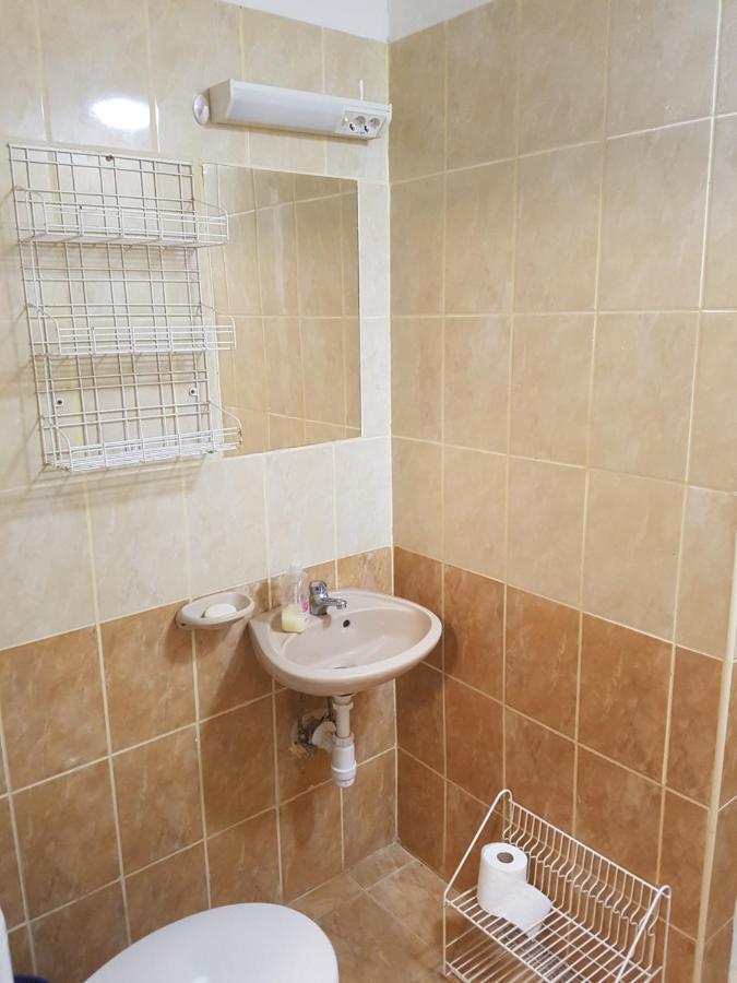 Kriszta Apartmanház Apartman Balatonlelle Kültér fotó